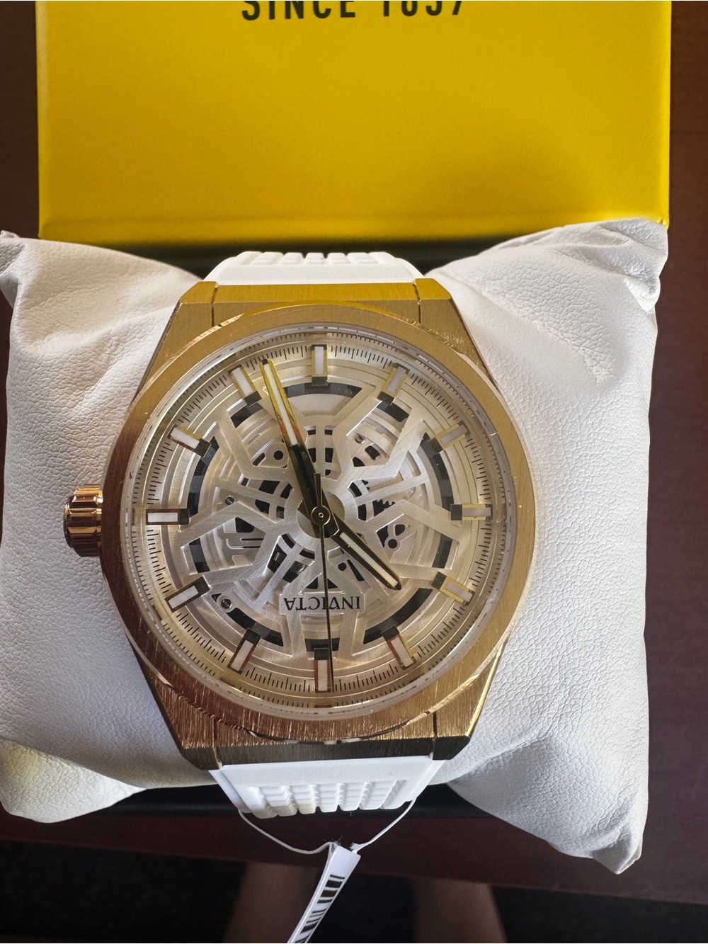 nvicta Men’s Skeleton Watch Gold Tone White Silicone Strap